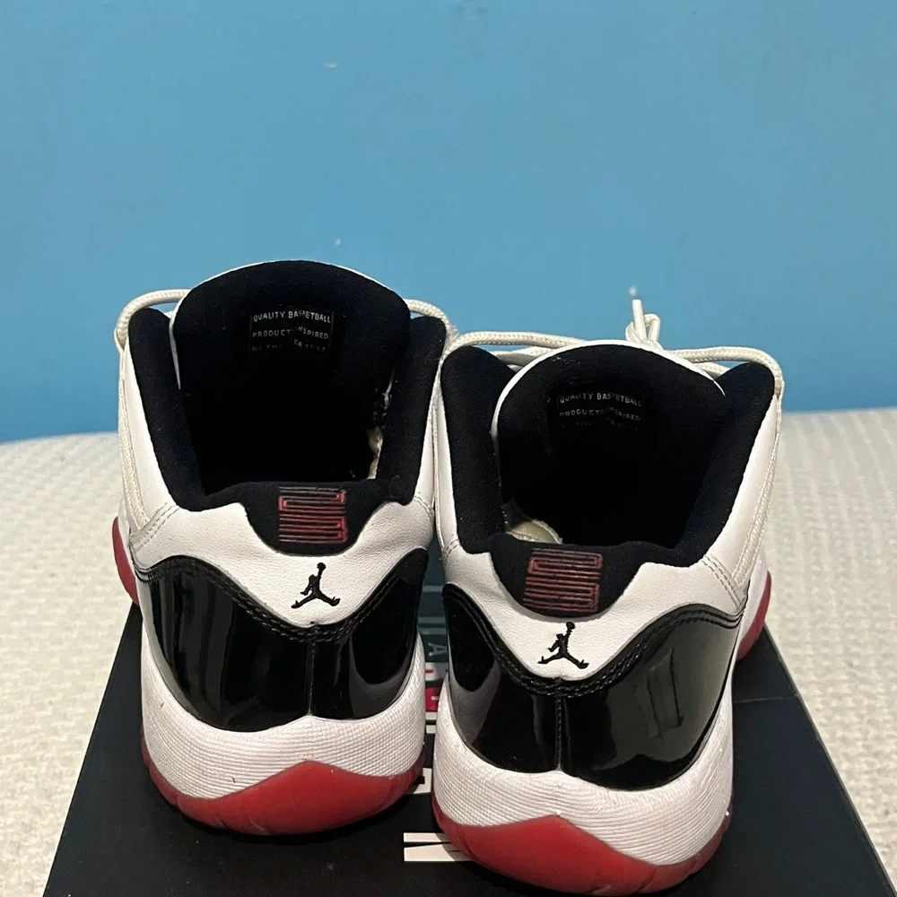 Js 11 - Picture 2 of 5